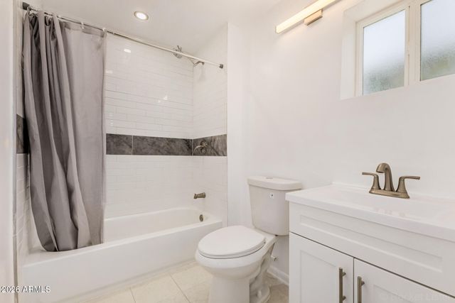 3020 E VIRGINIA Avenue, Phoenix, AZ 85008