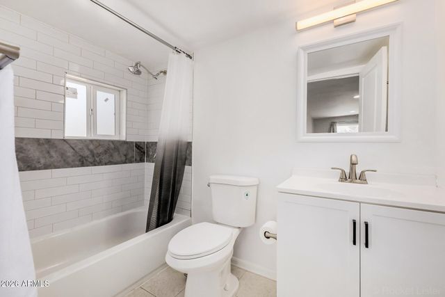 3020 E VIRGINIA Avenue, Phoenix, AZ 85008