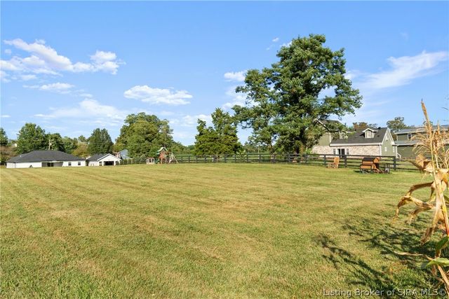 8215 Salem Church Road, Charlestown, IN 47111