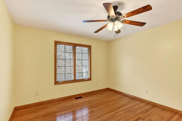 997 S Oak Ridge Road, Nixa, MO 65714