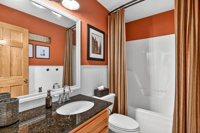 997 S Oak Ridge Road, Nixa, MO 65714