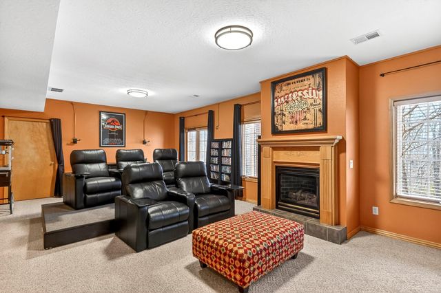 997 S Oak Ridge Road, Nixa, MO 65714