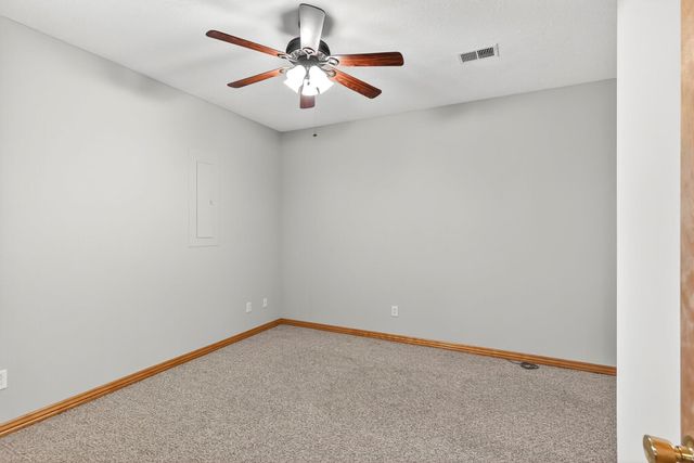 997 S Oak Ridge Road, Nixa, MO 65714