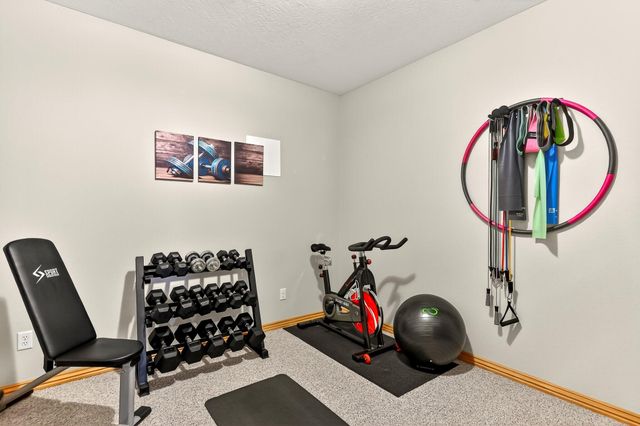 997 S Oak Ridge Road, Nixa, MO 65714