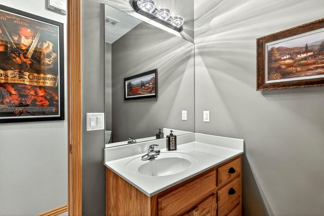 997 S Oak Ridge Road, Nixa, MO 65714