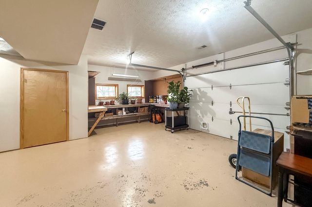 997 S Oak Ridge Road, Nixa, MO 65714