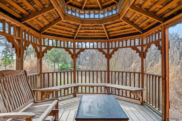 997 S Oak Ridge Road, Nixa, MO 65714