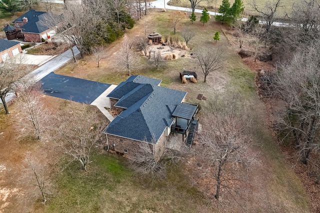 997 S Oak Ridge Road, Nixa, MO 65714