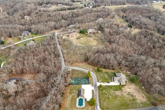 997 S Oak Ridge Road, Nixa, MO 65714