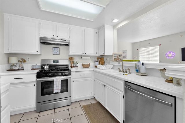 2266 N Forest, Rialto, CA 92377