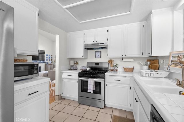 2266 N Forest, Rialto, CA 92377