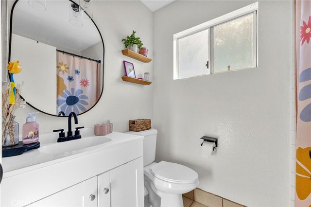 2266 N Forest, Rialto, CA 92377