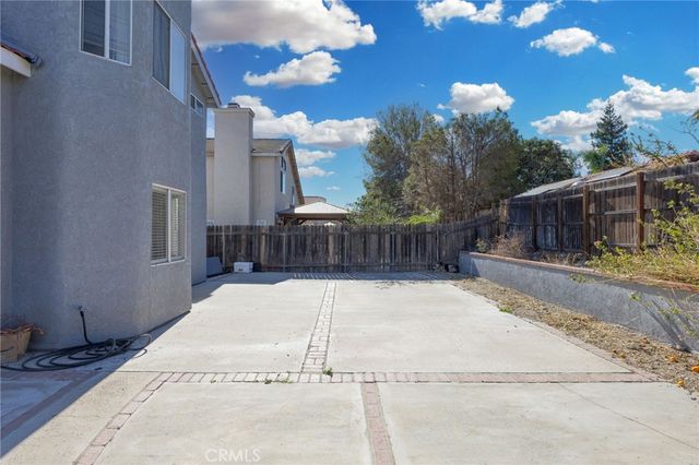 2266 N Forest, Rialto, CA 92377