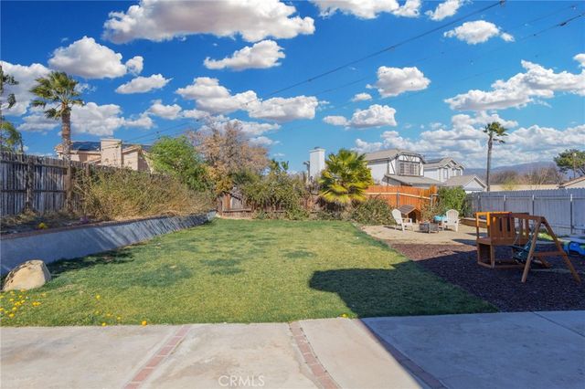 2266 N Forest, Rialto, CA 92377