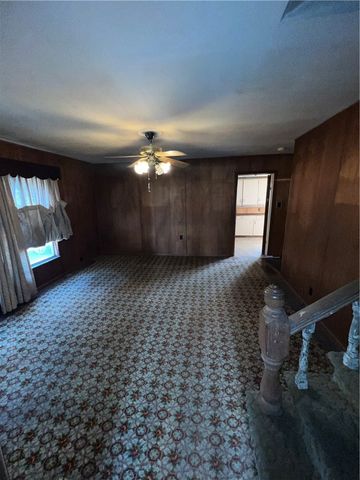 201 N Wiebusch Street, Riesel, TX 76682