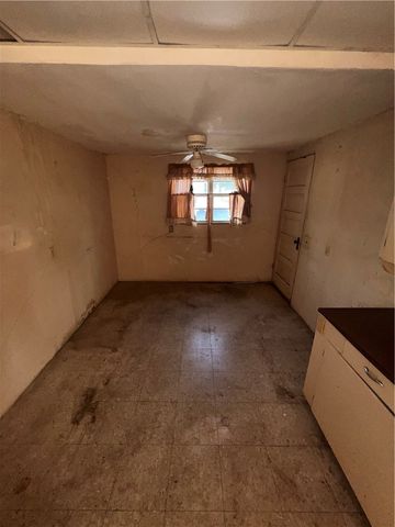 201 N Wiebusch Street, Riesel, TX 76682