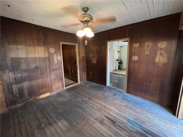 201 N Wiebusch Street, Riesel, TX 76682