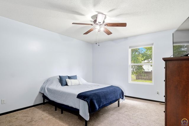 240 E Park DR, Auburn, KS 66402