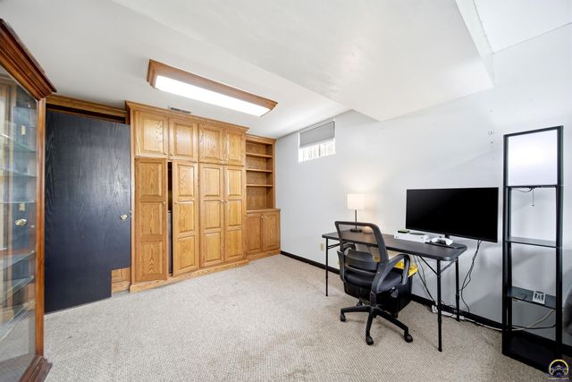 240 E Park DR, Auburn, KS 66402