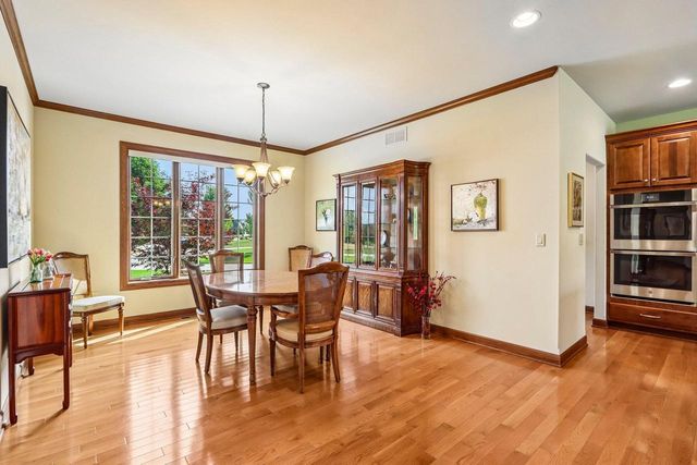 6735 Blue River WAY, Racine, WI 53402