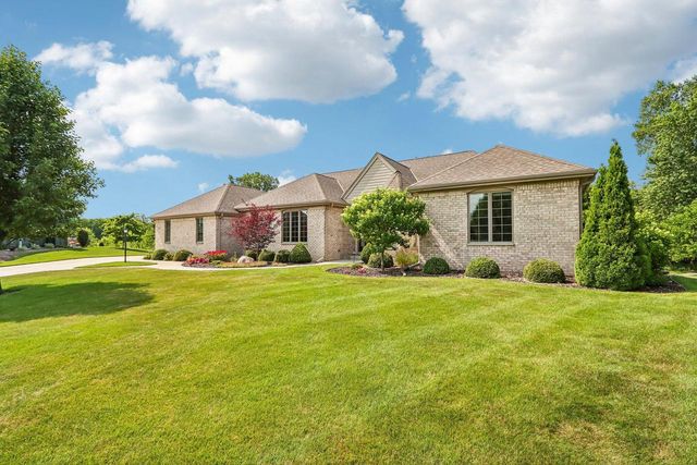 6735 Blue River WAY, Racine, WI 53402