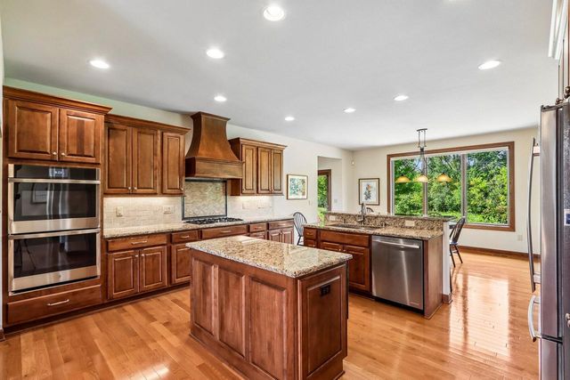 6735 Blue River WAY, Racine, WI 53402