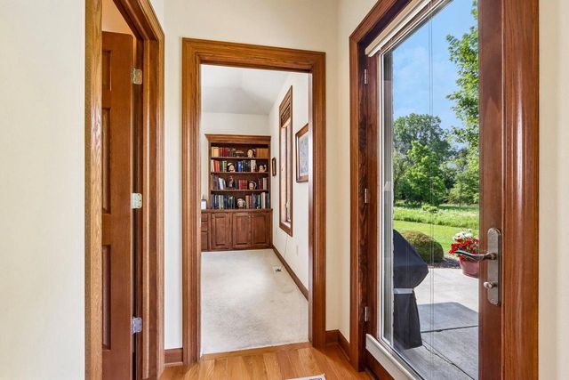 6735 Blue River WAY, Racine, WI 53402