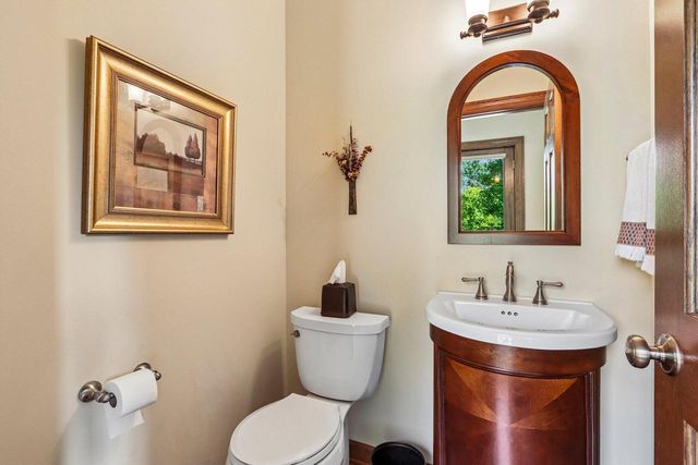 6735 Blue River WAY, Racine, WI 53402