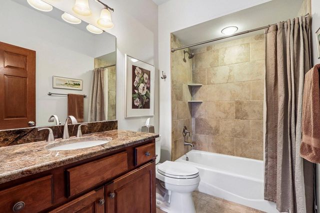 6735 Blue River WAY, Racine, WI 53402
