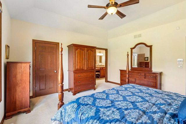 6735 Blue River WAY, Racine, WI 53402
