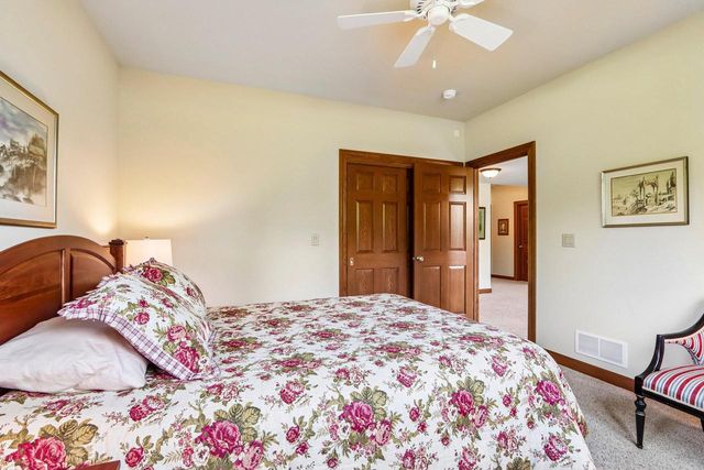 6735 Blue River WAY, Racine, WI 53402