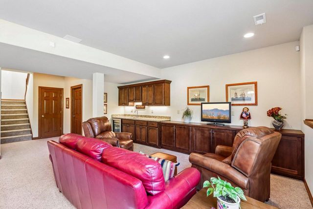 6735 Blue River WAY, Racine, WI 53402