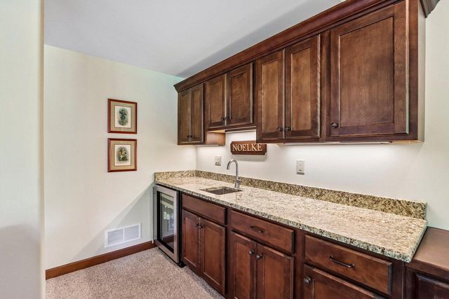 6735 Blue River WAY, Racine, WI 53402