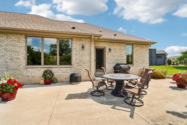 6735 Blue River WAY, Racine, WI 53402