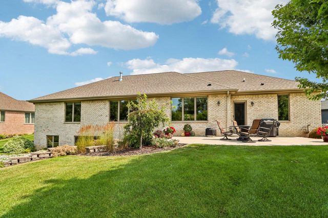 6735 Blue River WAY, Racine, WI 53402
