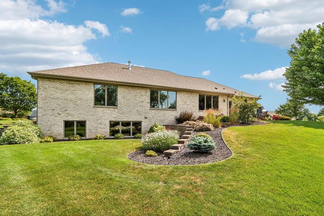 6735 Blue River WAY, Racine, WI 53402