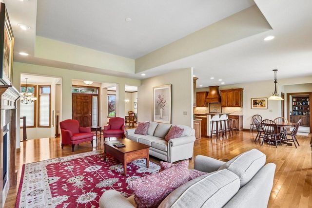 6735 Blue River WAY, Racine, WI 53402