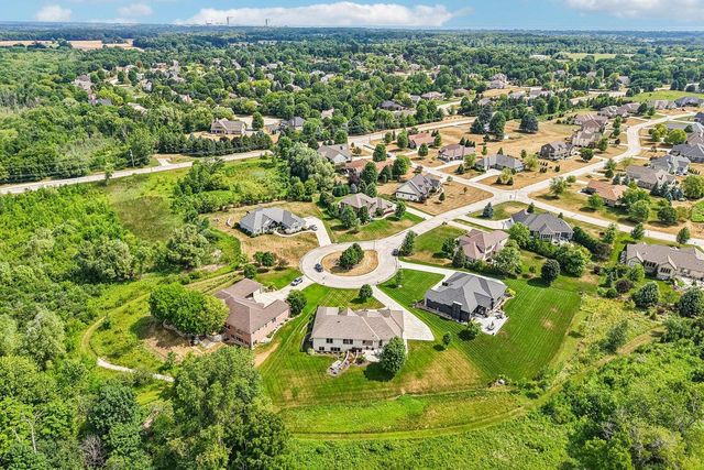6735 Blue River WAY, Racine, WI 53402