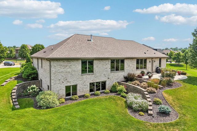 6735 Blue River WAY, Racine, WI 53402