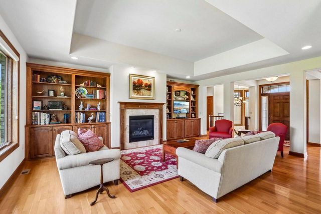 6735 Blue River WAY, Racine, WI 53402