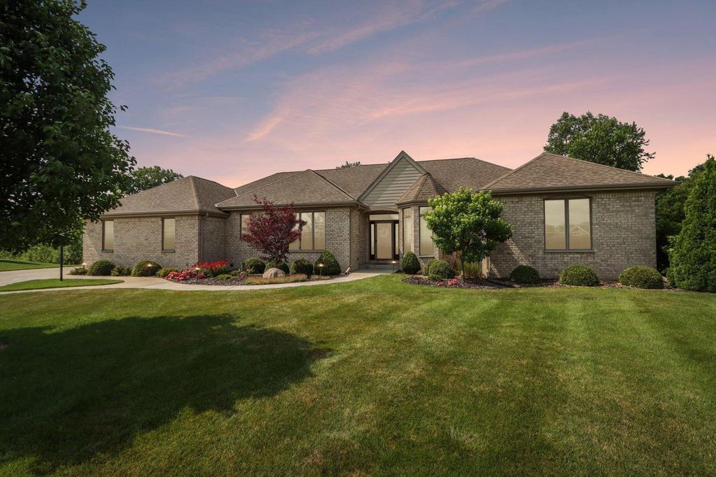 6735 Blue River WAY, Racine, WI 53402