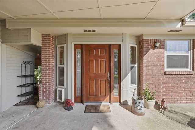11 College Street, Eureka Springs, AR 72632