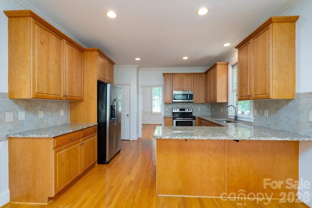 205 Piney Grove Point, New London, NC 28127