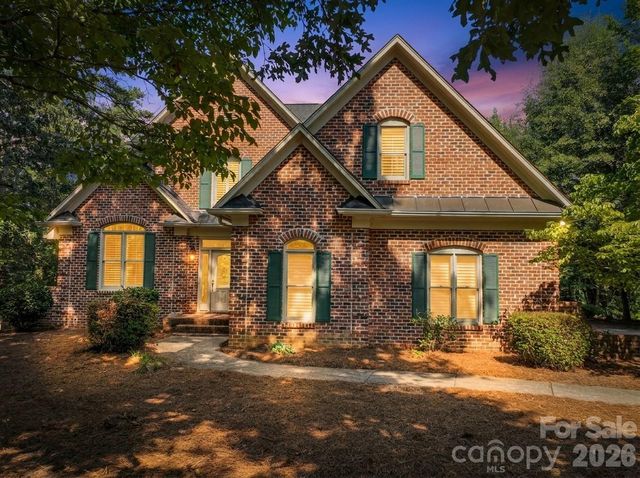 205 Piney Grove Point, New London, NC 28127