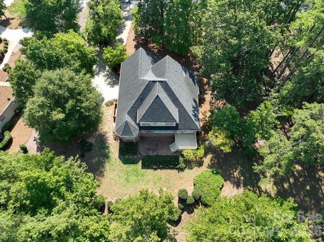205 Piney Grove Point, New London, NC 28127
