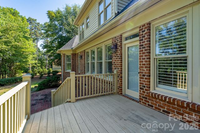 205 Piney Grove Point, New London, NC 28127