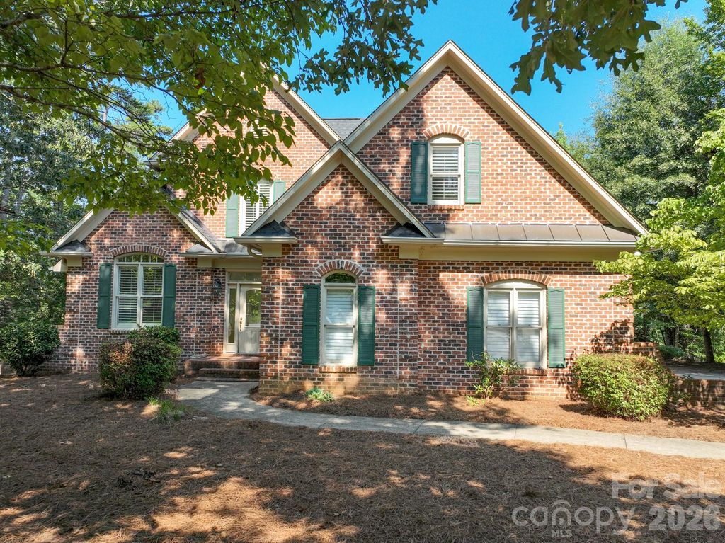 205 Piney Grove Point, New London, NC 28127