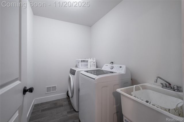 2155 Hidden Ridge Drive, Holly Township, MI 48442