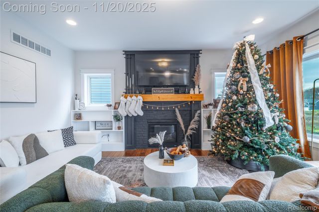 2155 Hidden Ridge Drive, Holly Township, MI 48442