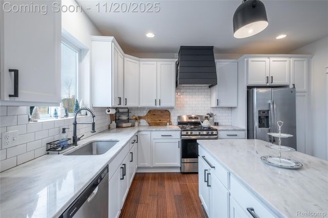 2155 Hidden Ridge Drive, Holly Township, MI 48442